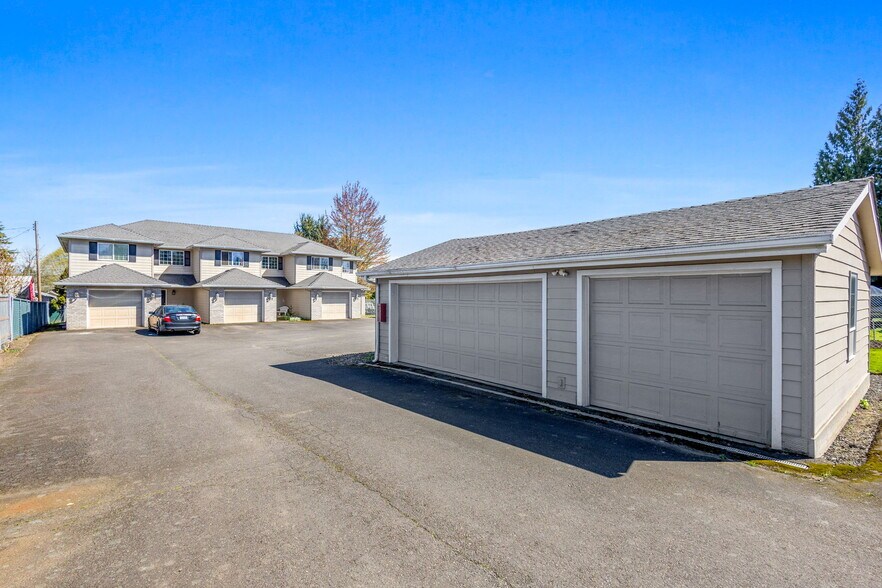 427 Warren St S, Monmouth, OR à vendre - Photo du bâtiment - Image 2 de 14