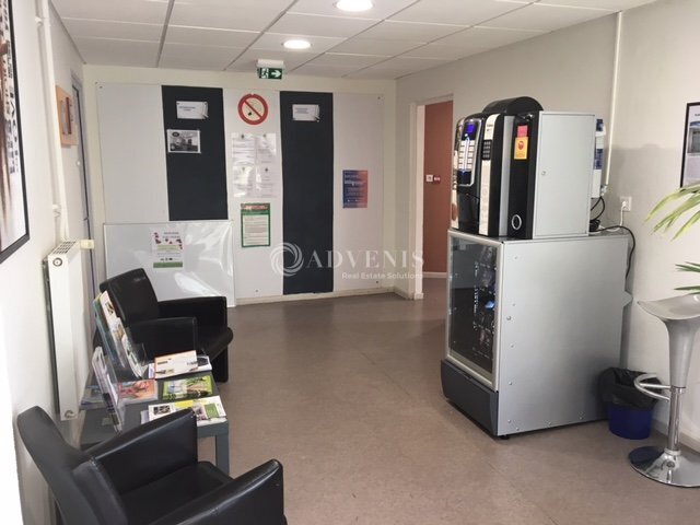 Office in Vandoeuvre-les-Nancy for lease - Lobby - Image 2 of 5