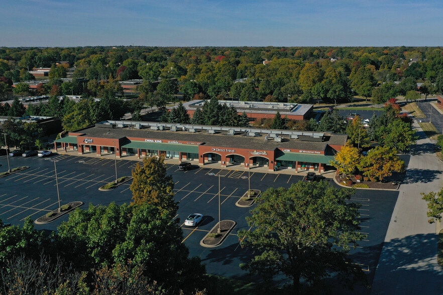 2131-2229 S Neil St, Champaign, IL for lease - Building Photo - Image 2 of 13
