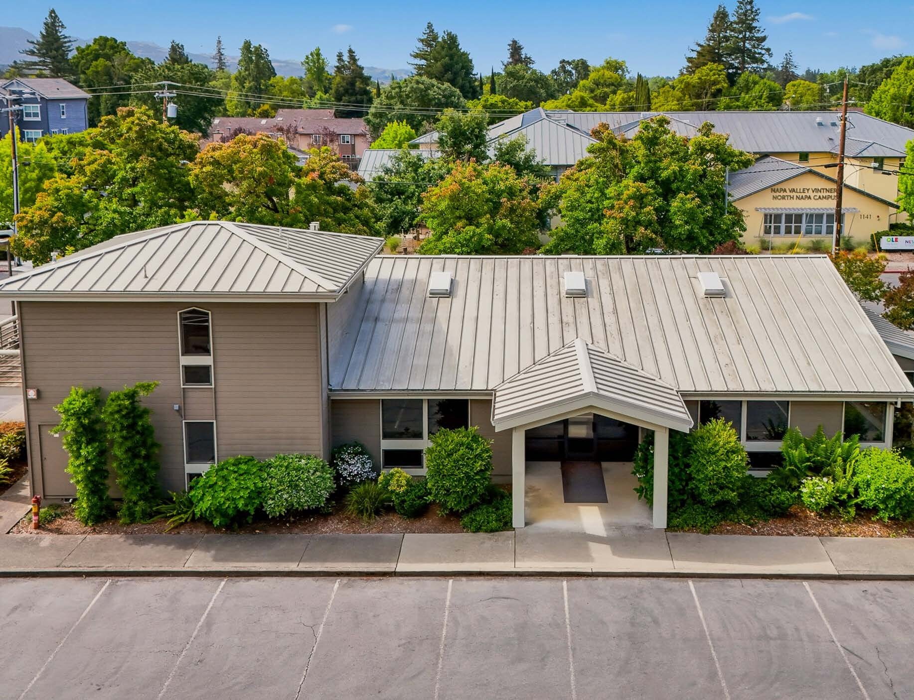 3200 Villa Ln, Napa, CA à vendre Photo du bâtiment- Image 1 de 8