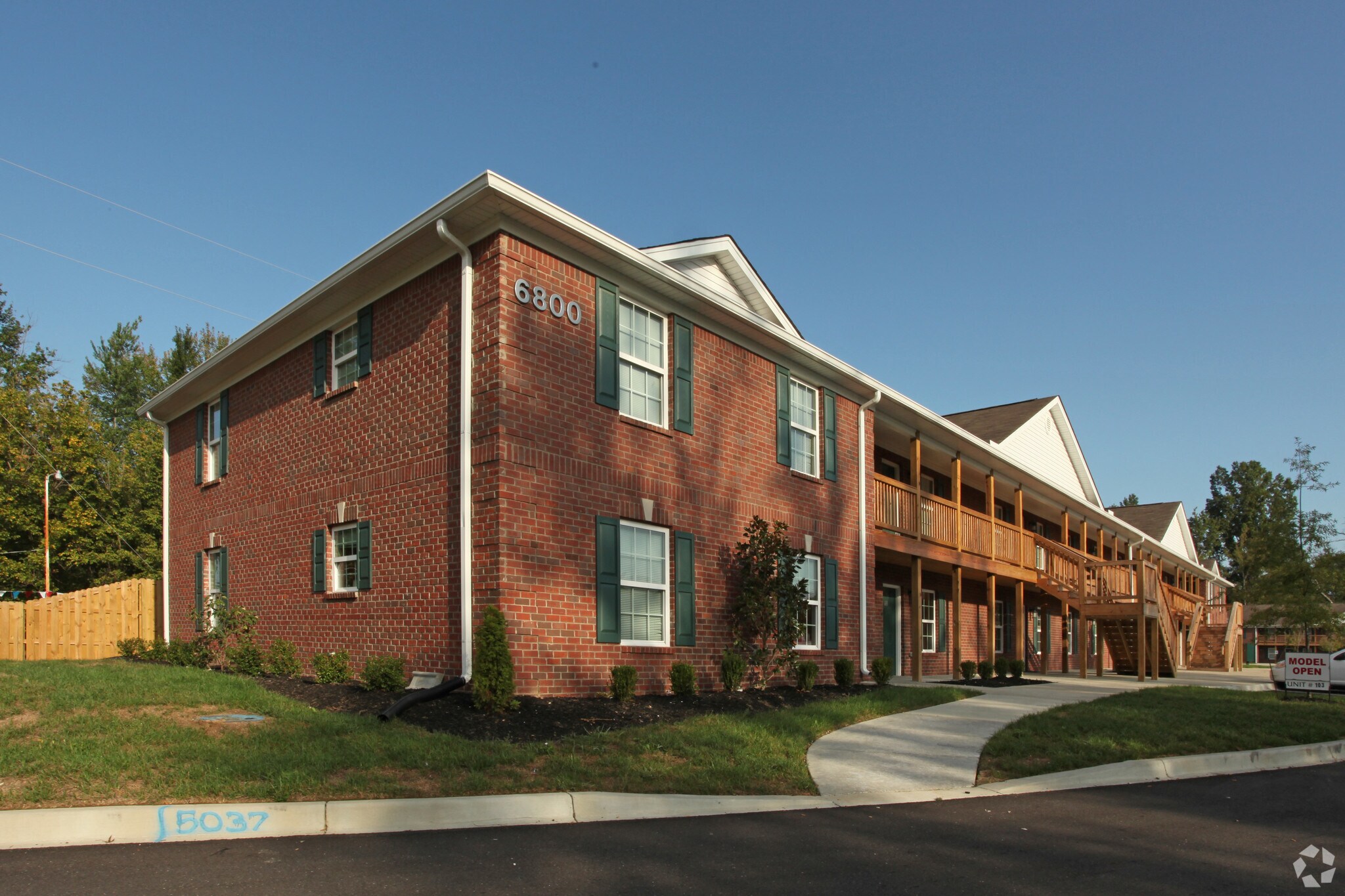 6800 Crawford Crossing Pl, Louisville, KY à vendre Photo principale- Image 1 de 12