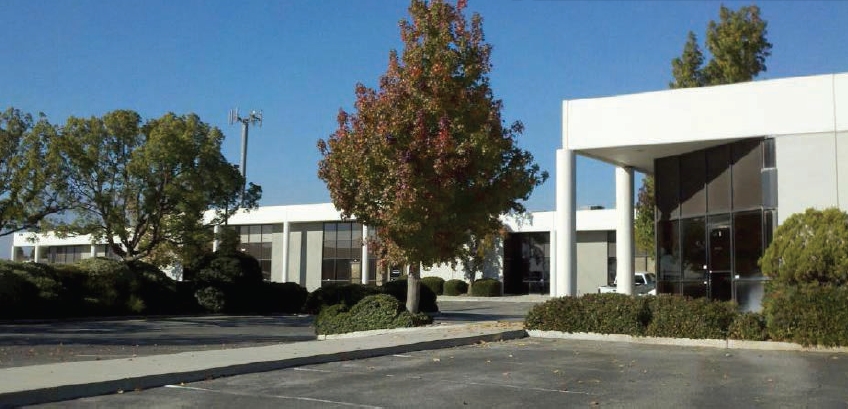 190 N Arrowhead Ave, Rialto, CA for lease - Building Photo - Image 1 of 20