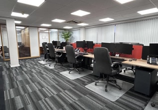 869 High Rd, Londres à louer Photo intérieure- Image 2 de 13