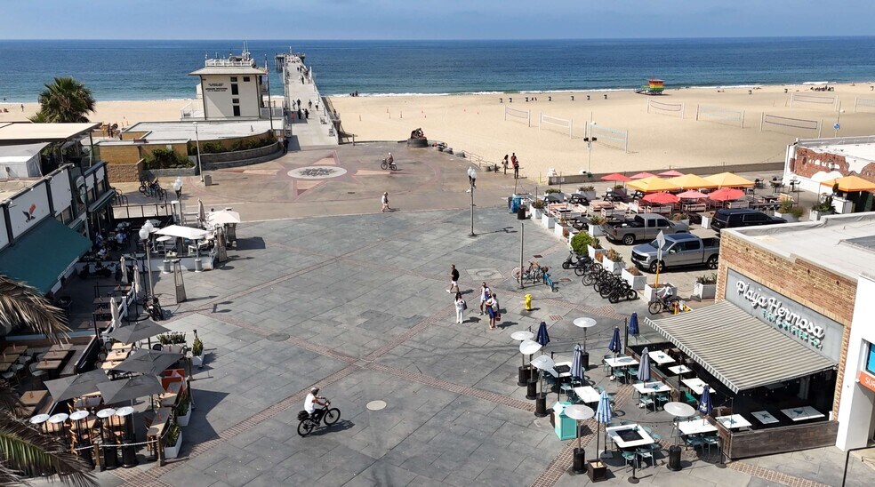 19-31 Pier Ave, Hermosa Beach, CA à louer - Photo du bâtiment - Image 2 de 7