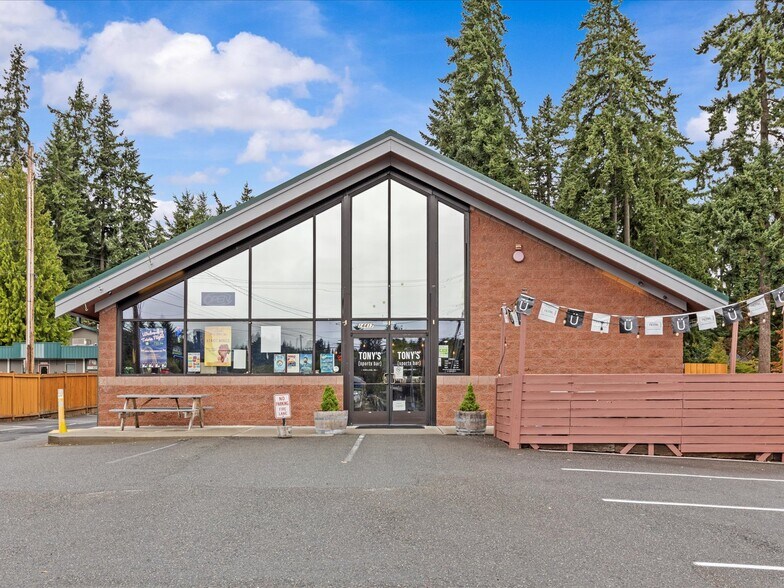 14417 124th Ave NE, Kirkland, WA à vendre - Photo du bâtiment - Image 1 de 39