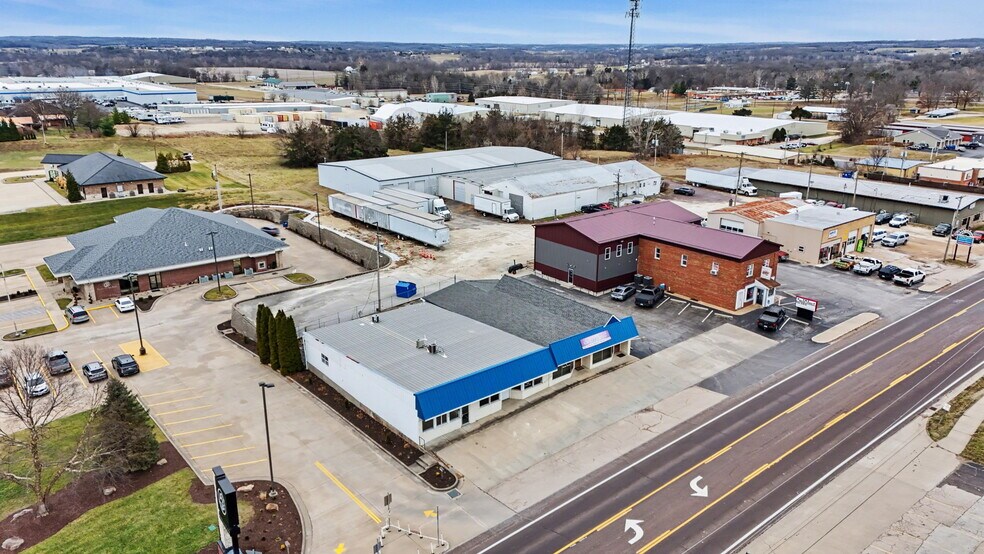 9420-9424 MO-100, New Haven, MO à vendre - Photo du bâtiment - Image 3 de 27