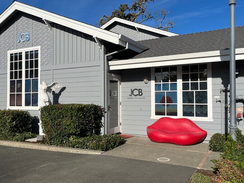 6505 Washington St, Yountville, CA à louer - Photo du bâtiment - Image 1 de 5