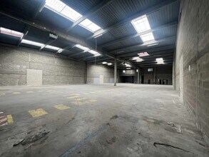 12 Rue Robert Moinon, Goussainville for lease Building Photo- Image 1 of 4