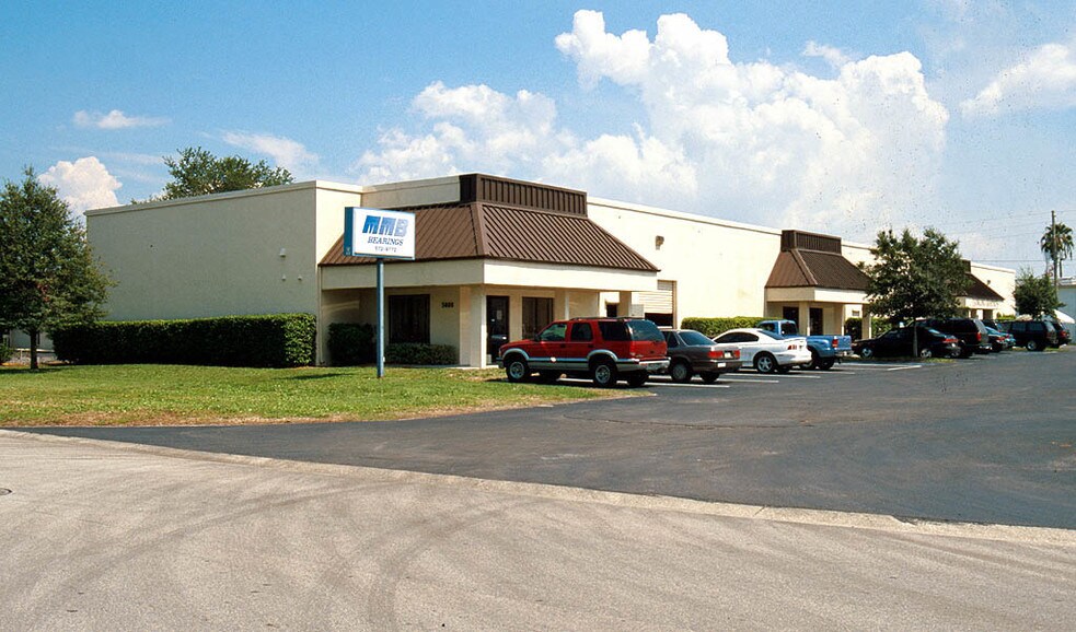 5600 N 115th Ave, Clearwater, FL à louer - Photo du bâtiment - Image 2 de 3