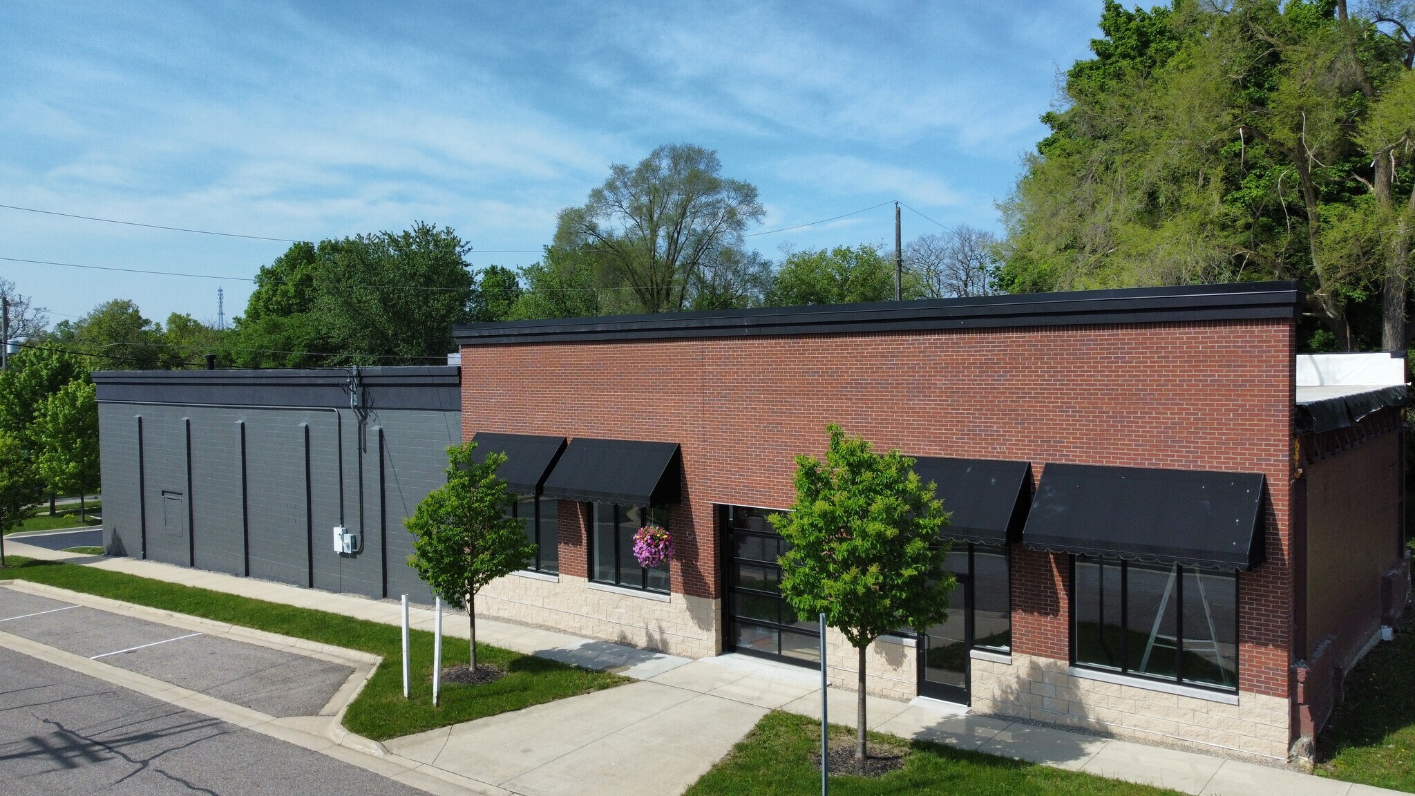 211 Main St, Pinckney, MI à vendre Photo du bâtiment- Image 1 de 11