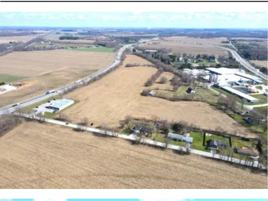 4747 E Oak Knoll Rd, Rolling Prairie, IN à vendre Photo du bâtiment- Image 1 de 8