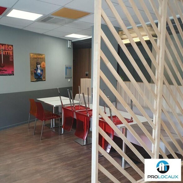Office in Montbonnot-Saint-Martin for lease - Building Photo - Image 2 of 24