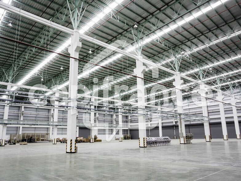 Industrial in Genas for lease - Building Photo - Image 2 of 7