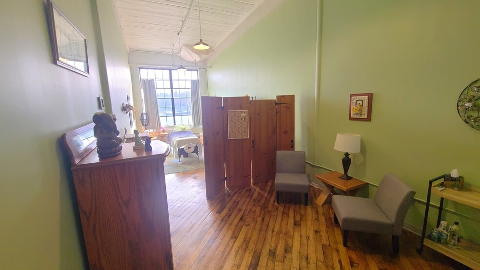 642 Hilliard St, Manchester, CT à louer - Photo intérieure - Image 2 de 38