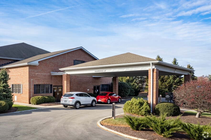 8200 Beckett Park Dr, West Chester, OH for lease - Building Photo - Image 2 of 8