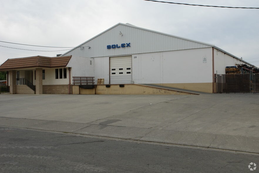 220 S Jefferson St, Dixon, CA for sale - Building Photo - Image 3 of 4