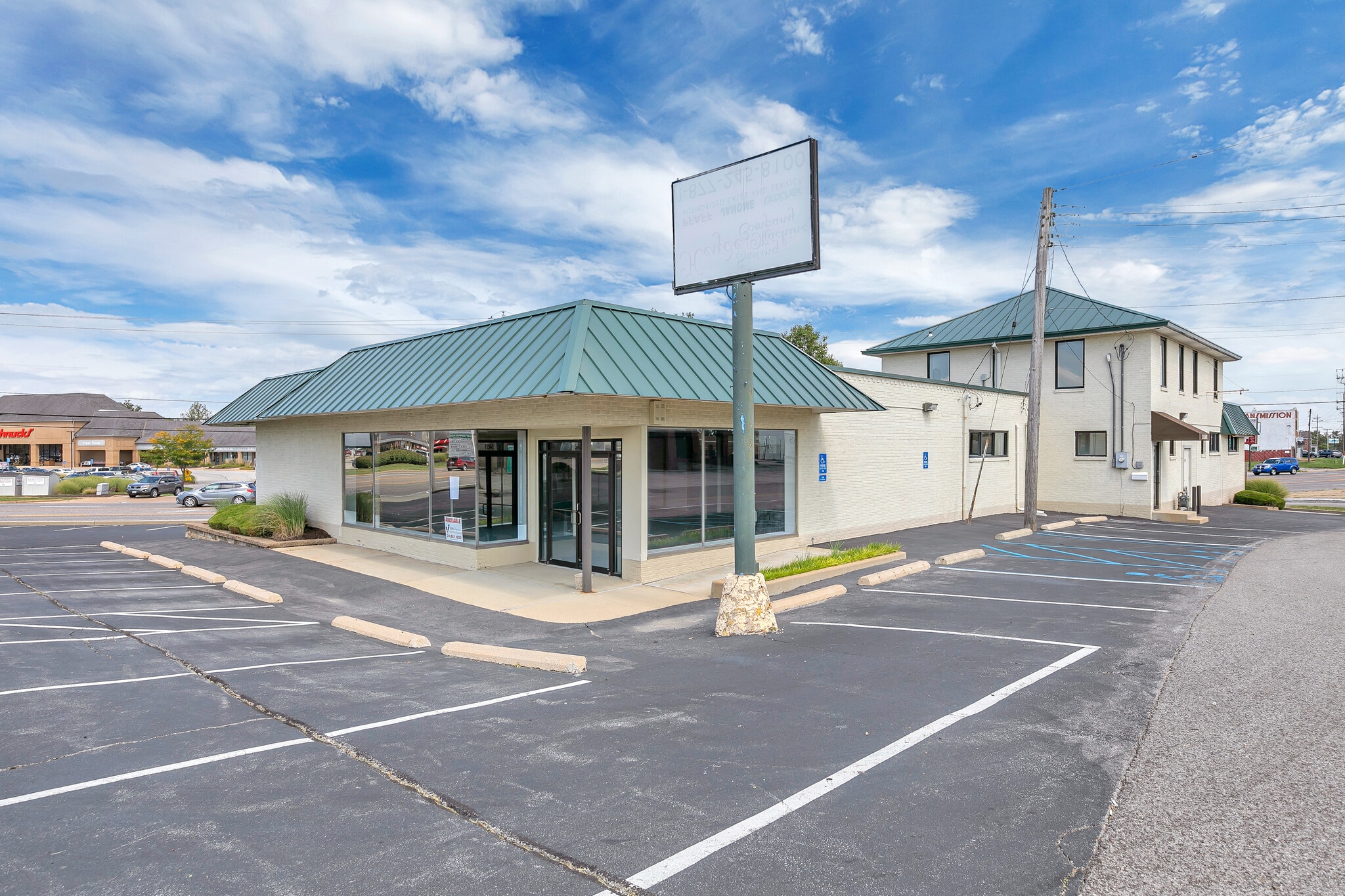 11501 Concord Village Ave, Saint Louis, MO à louer Photo du bâtiment- Image 1 de 6