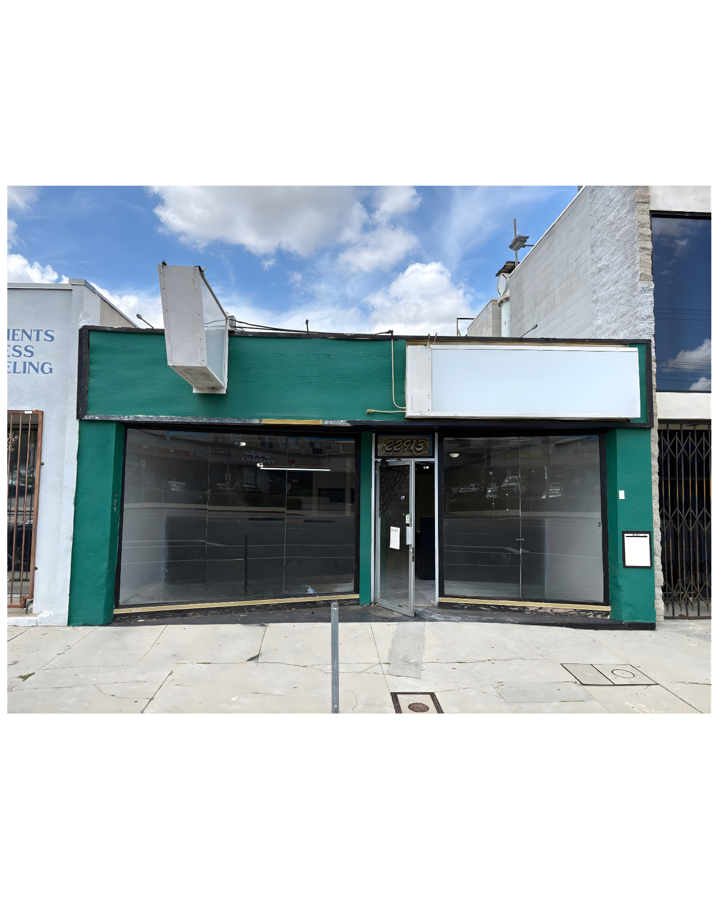 22913 Ventura Blvd, Woodland Hills, CA for lease Primary Photo- Image 1 of 6