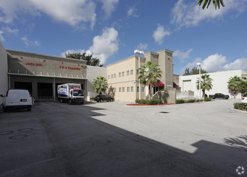 3300 NW 112th Ave, Miami, FL for lease - Building Photo - Image 2 of 22