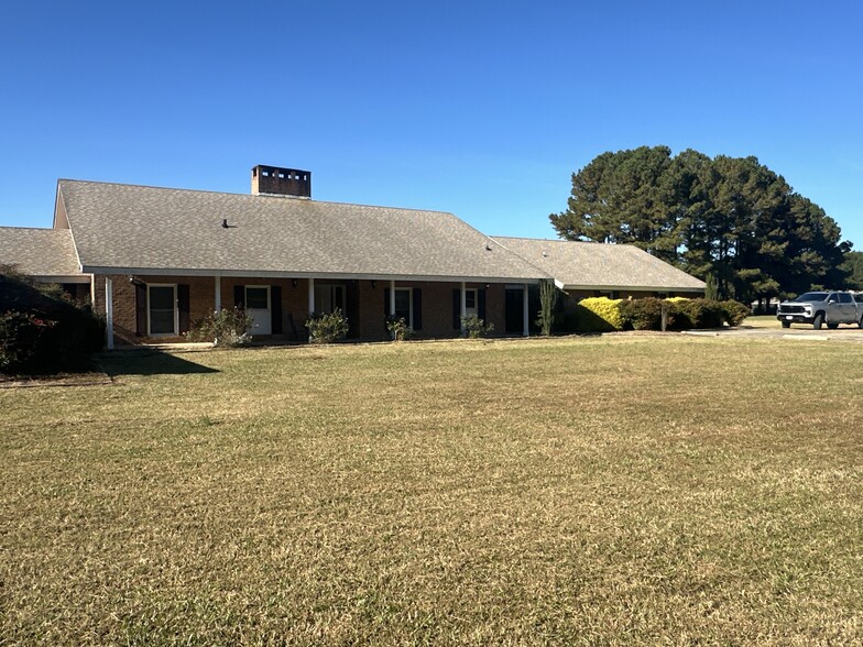 500 Weston Rd, Creswell, NC for sale - Primary Photo - Image 1 of 51