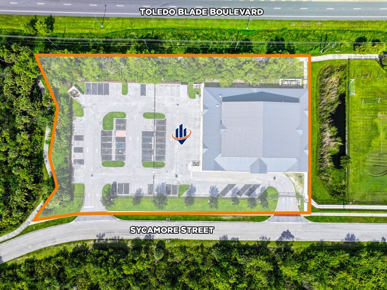 2597 Sycamore St, North Port, FL for sale - Building Photo - Image 3 of 15