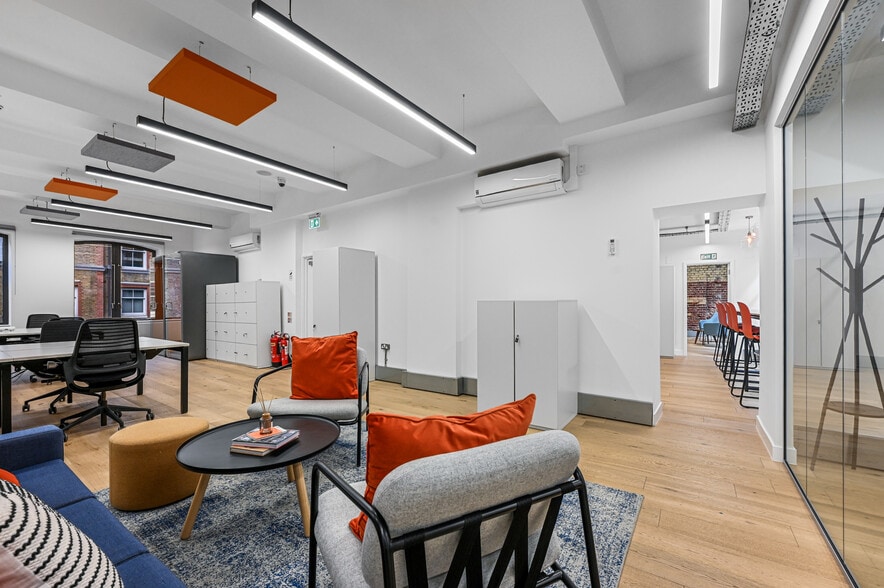 40-42 Parker St, London for lease - Interior Photo - Image 3 of 9