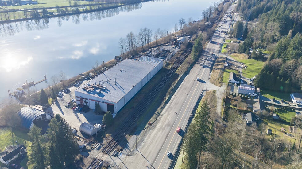 27222 Lougheed Hwy, Maple Ridge, BC for sale - Building Photo - Image 2 of 5