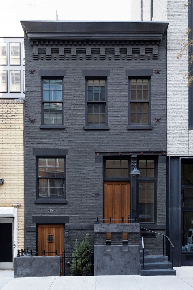 More details for 515 W 19th St, New York, NY - Retail for Lease