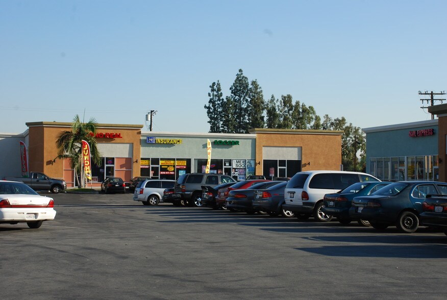 13700-13714 Amar Rd, La Puente, CA à louer - Photo du bâtiment - Image 3 de 5