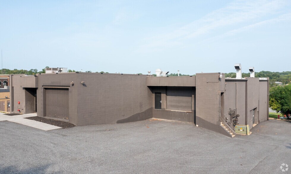 1310 Racquet Rd, Baltimore, MD à louer - Photo du bâtiment - Image 1 de 3