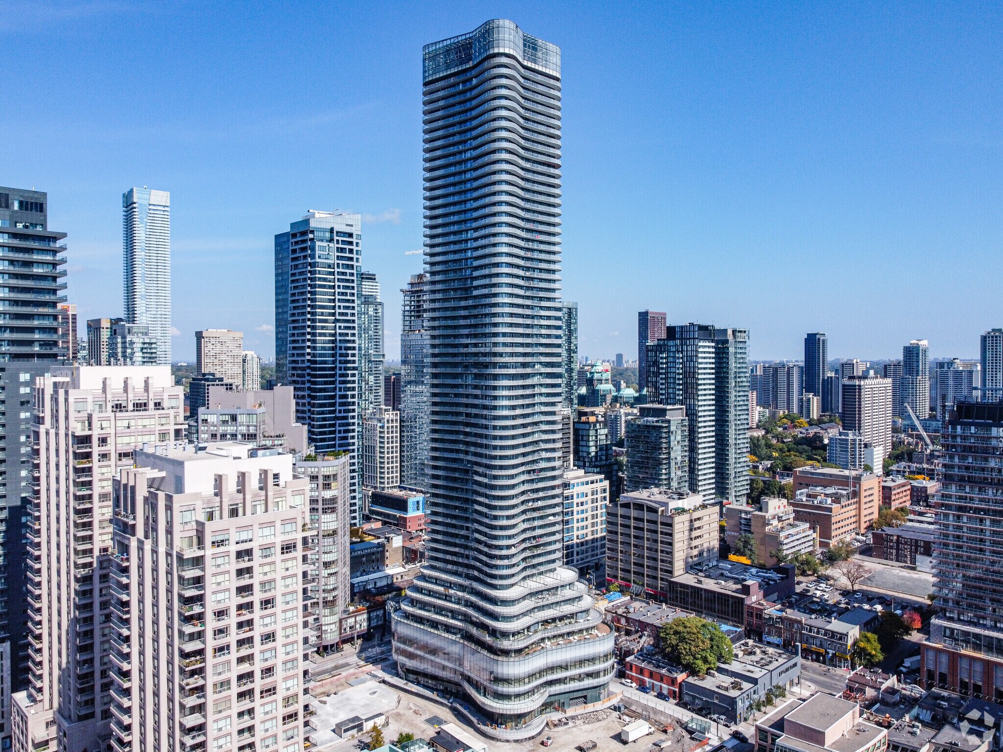 11 Wellesley Av, Toronto, ON for sale Primary Photo- Image 1 of 24