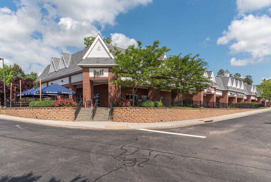 7000-7044 Woodlake Commons Loop, Midlothian, VA à louer - Photo du bâtiment - Image 3 de 16