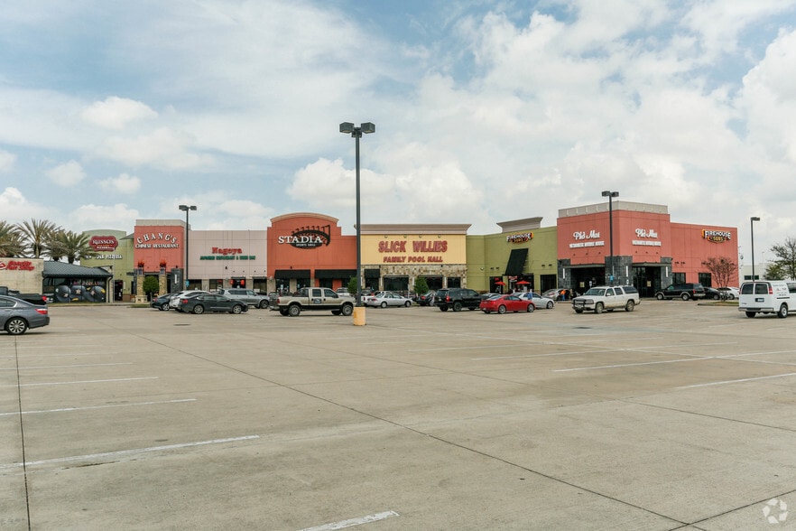 20900 Katy Fwy, Katy, TX for lease - Primary Photo - Image 3 of 7