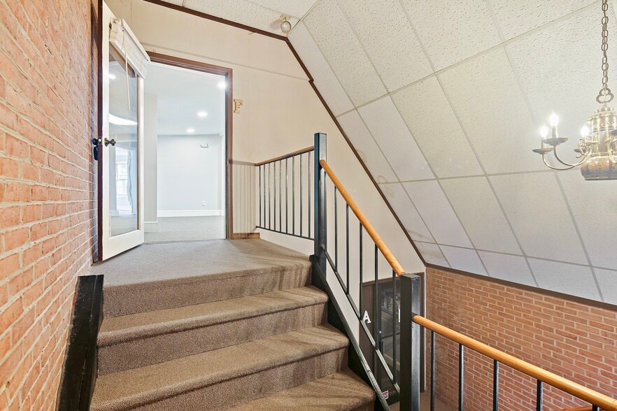 229 E Main St, Westminster, MD for lease - Building Photo - Image 3 of 25