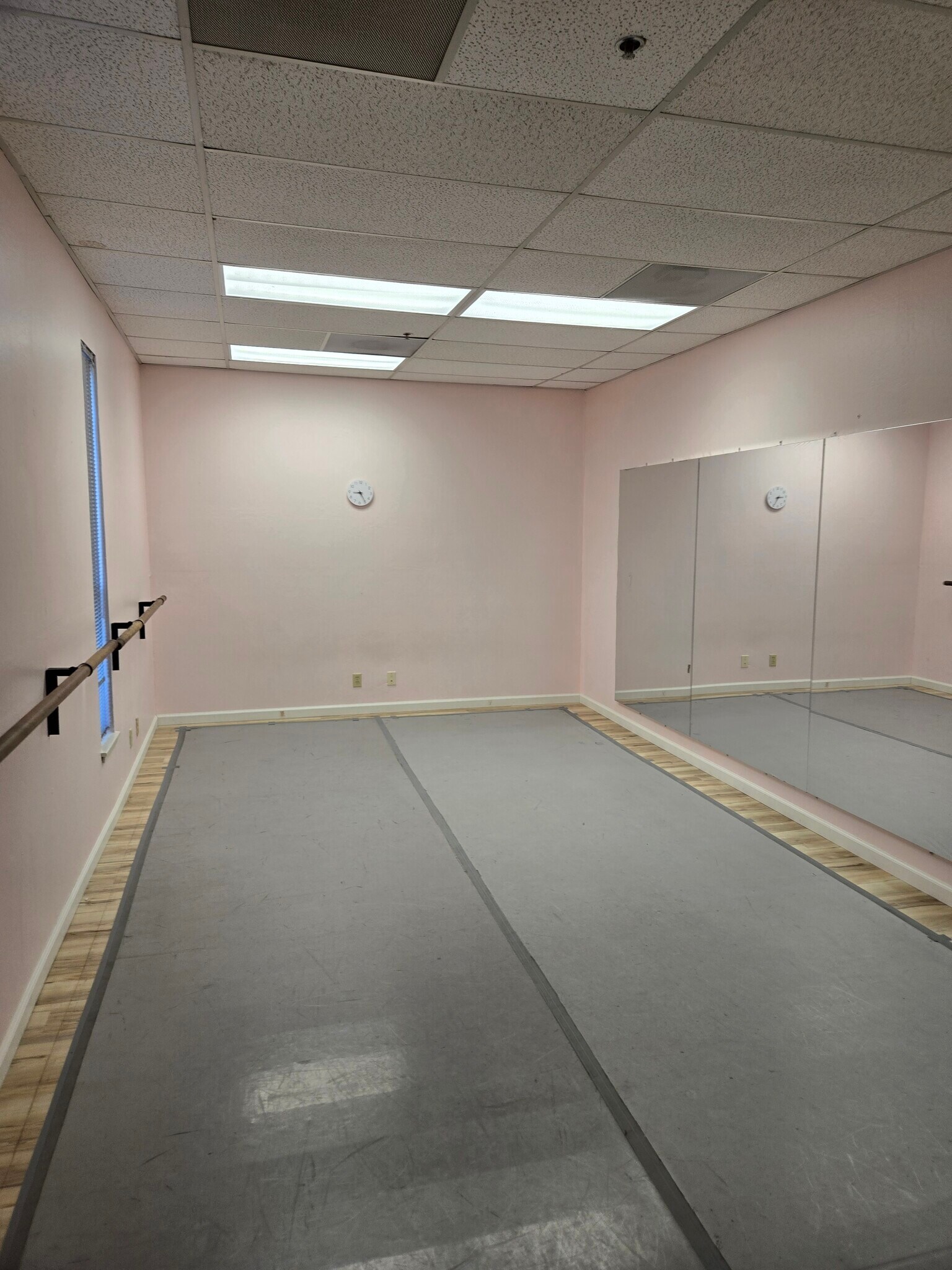 16165 Monterey Rd, Morgan Hill, CA for lease Interior Photo- Image 1 of 4