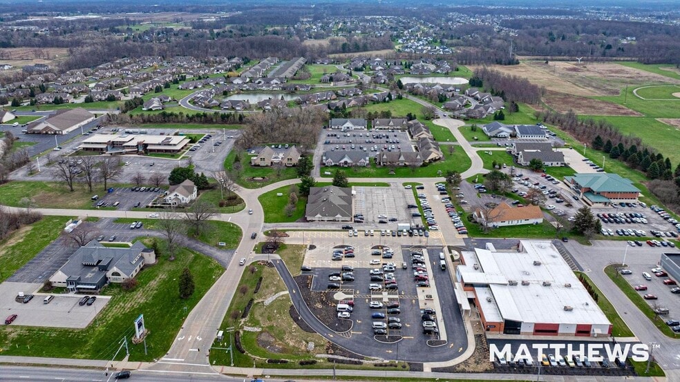 5316 Hoag Dr, Elyria, OH à vendre - Photo du bâtiment - Image 2 de 3