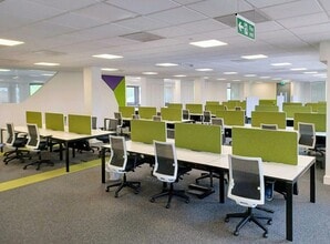 18-19 Station Rd, Sunbury On Thames à louer Photo intérieure- Image 2 de 9