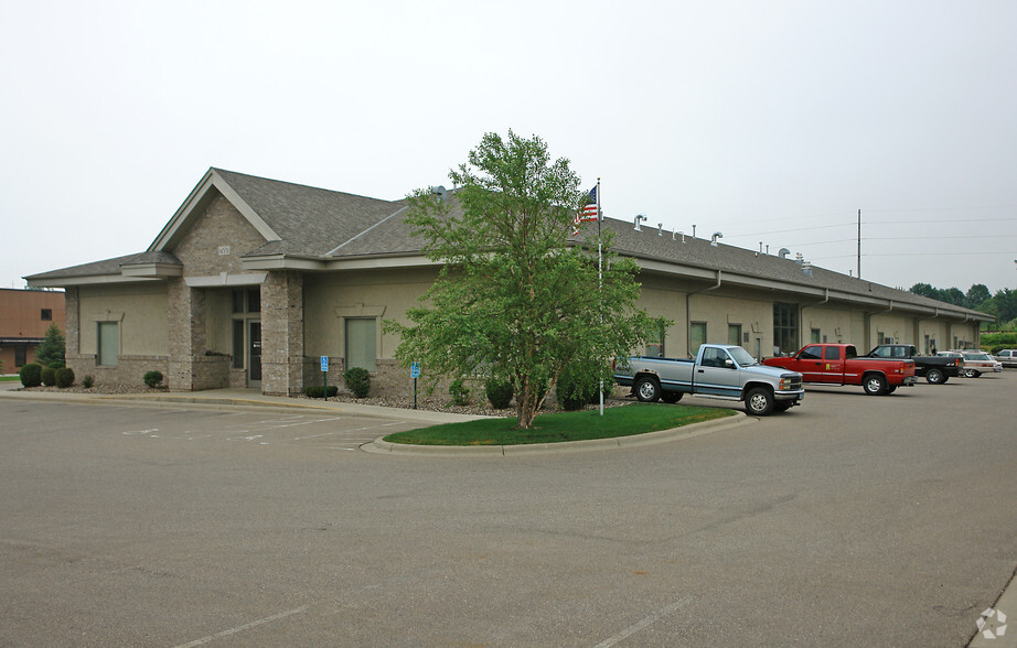 14551 Judicial Rd, Burnsville, MN for lease - Building Photo - Image 3 of 3