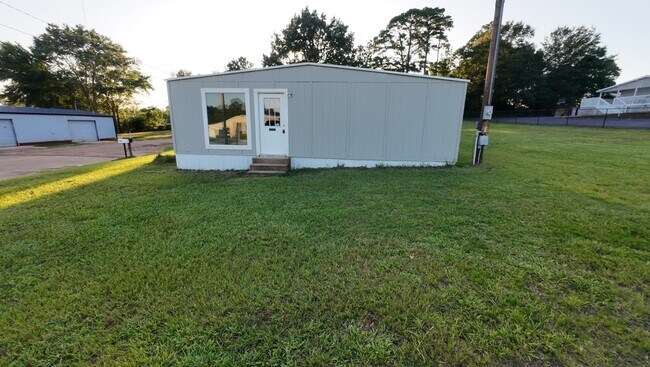 More details for 1101 US-59, Queen City, TX - Office for Sale