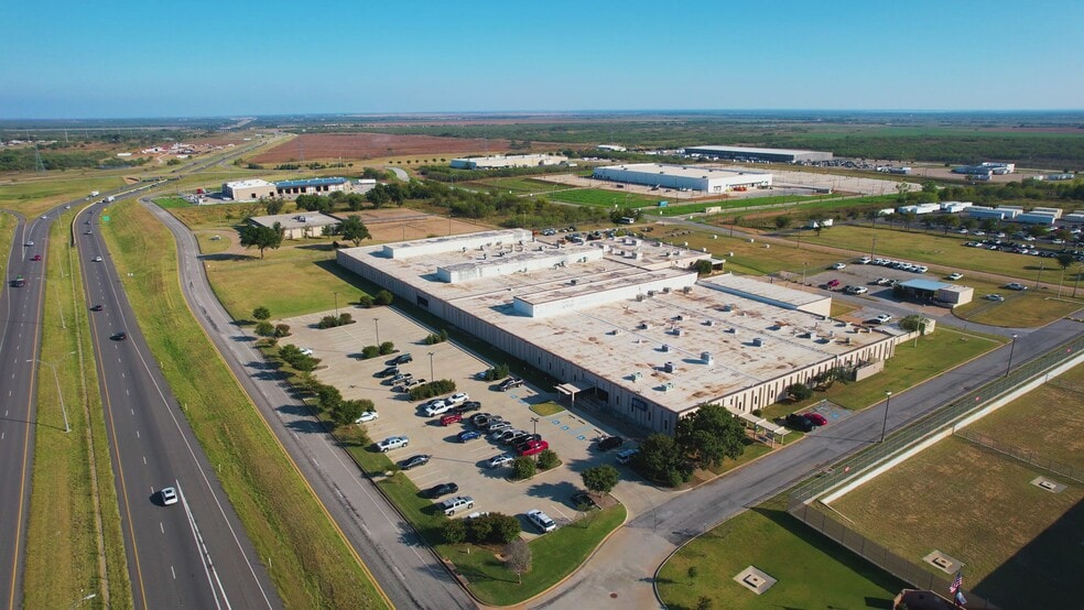 2813 Central Fwy E, Wichita Falls, TX à vendre - Vidéo sur l’inscription commerciale - Image 2 de 91