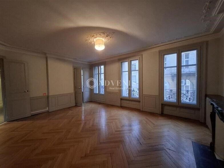 Office in Nancy for lease - Interior Photo - Image 3 of 6