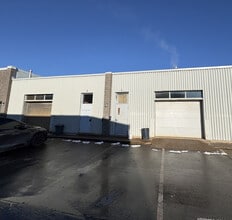 475 Edward Ave, Richmond Hill, ON à louer Photo du bâtiment- Image 1 de 9