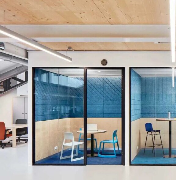 1 Rue De Saint-Pétersbourg, Paris à louer - Photo du bâtiment - Image 1 de 6