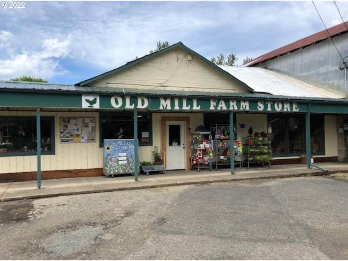 327 River Rd, Cottage Grove, OR for sale Primary Photo- Image 1 of 12
