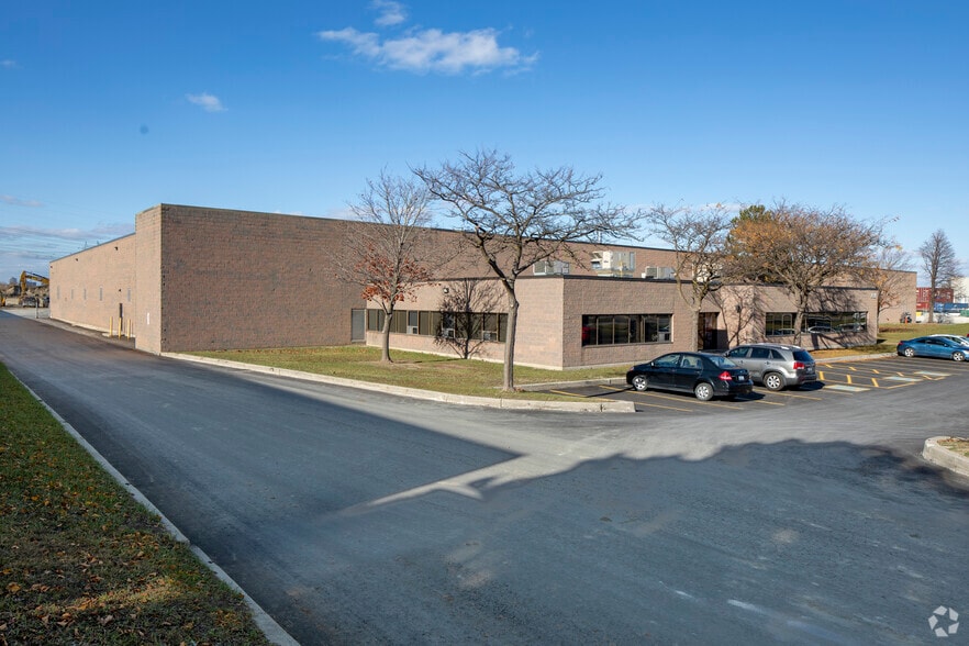 7521 Tranmere Dr, Mississauga, ON for sale - Primary Photo - Image 1 of 1