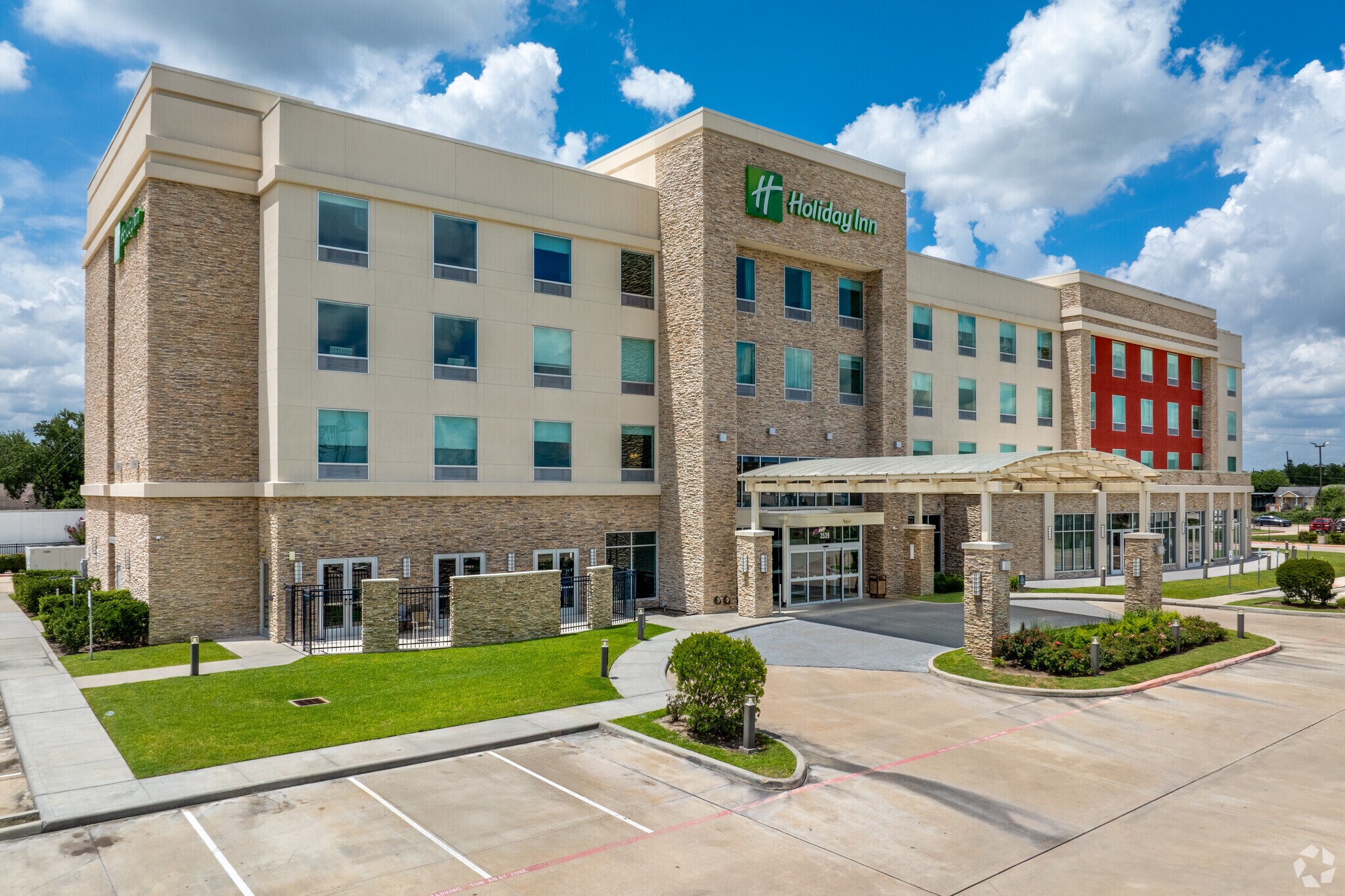 3539 N Sam Houston Pky, Houston, TX for sale Building Photo- Image 1 of 1