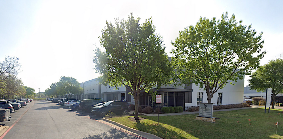 4001 N Mays St, Round Rock, TX à louer - Photo du bâtiment - Image 1 de 1