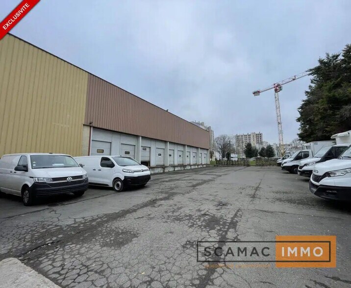 Industrial in Orly for lease - Building Photo - Image 2 of 4
