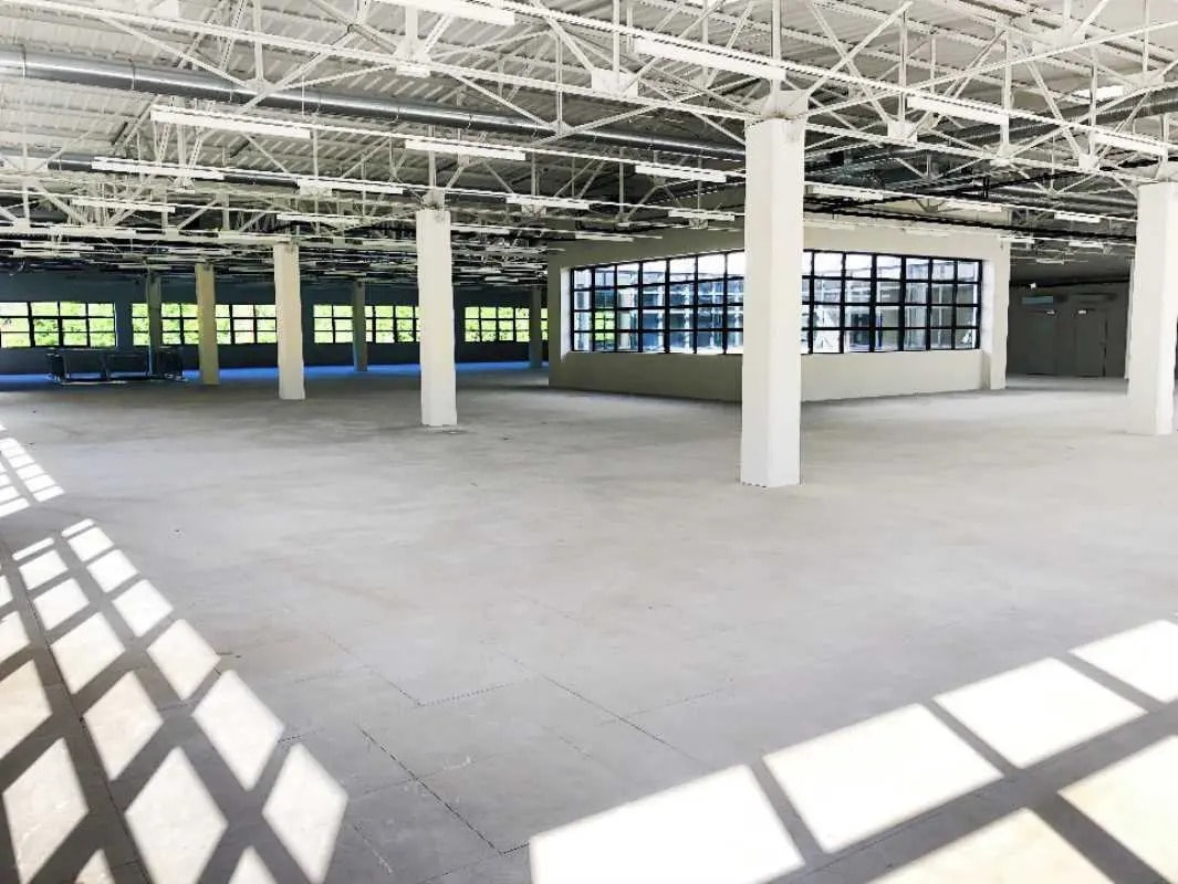 Office in Lyon for lease Interior Photo- Image 1 of 6