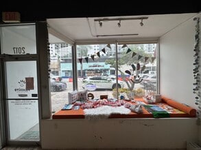 2001-2017 Harrison St, Hollywood, FL for lease Interior Photo- Image 2 of 12